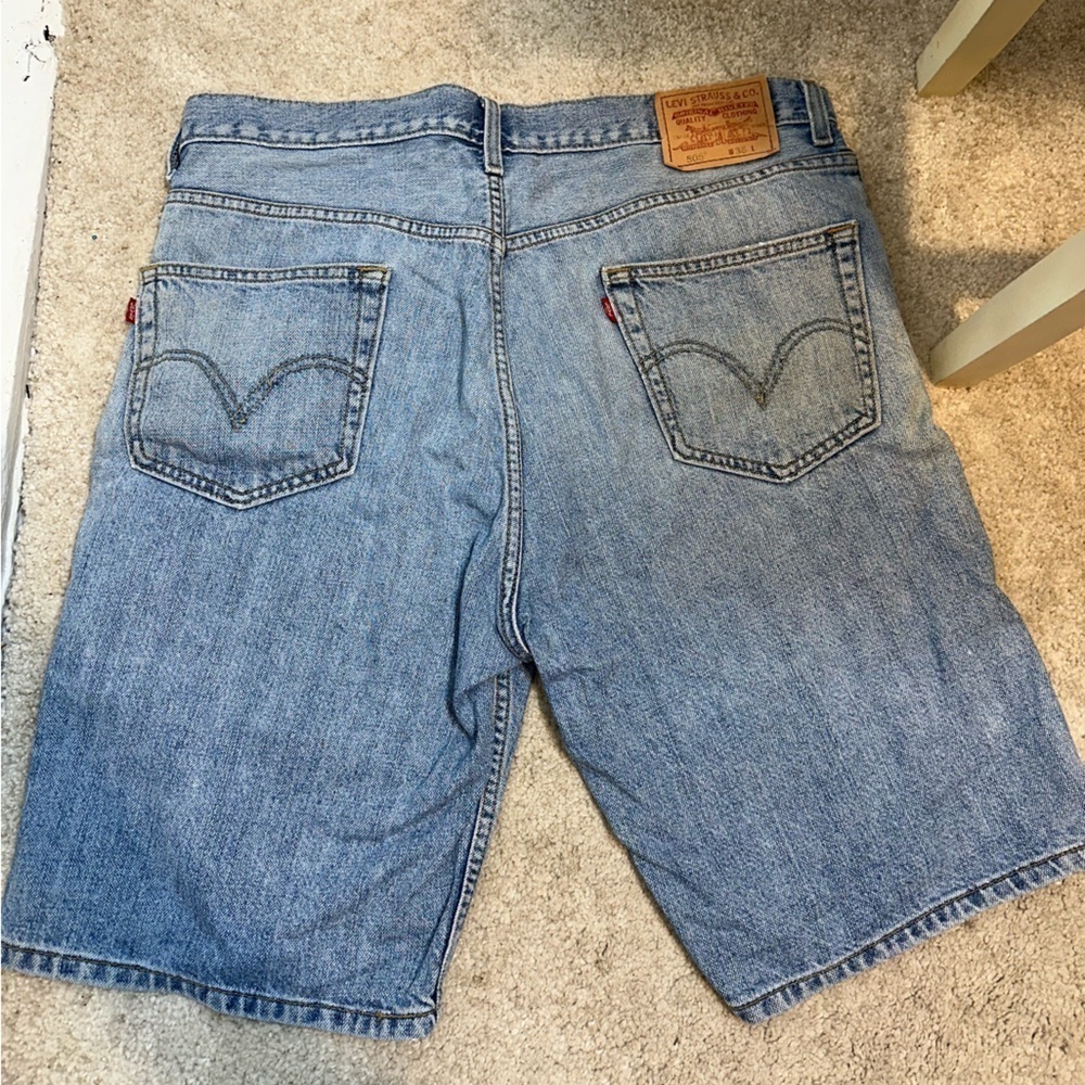 Levi’s Men’s 505 Light Weight Waist 36  Made in 2008 Light Washed Jean Shorts - Picture 2 of 9